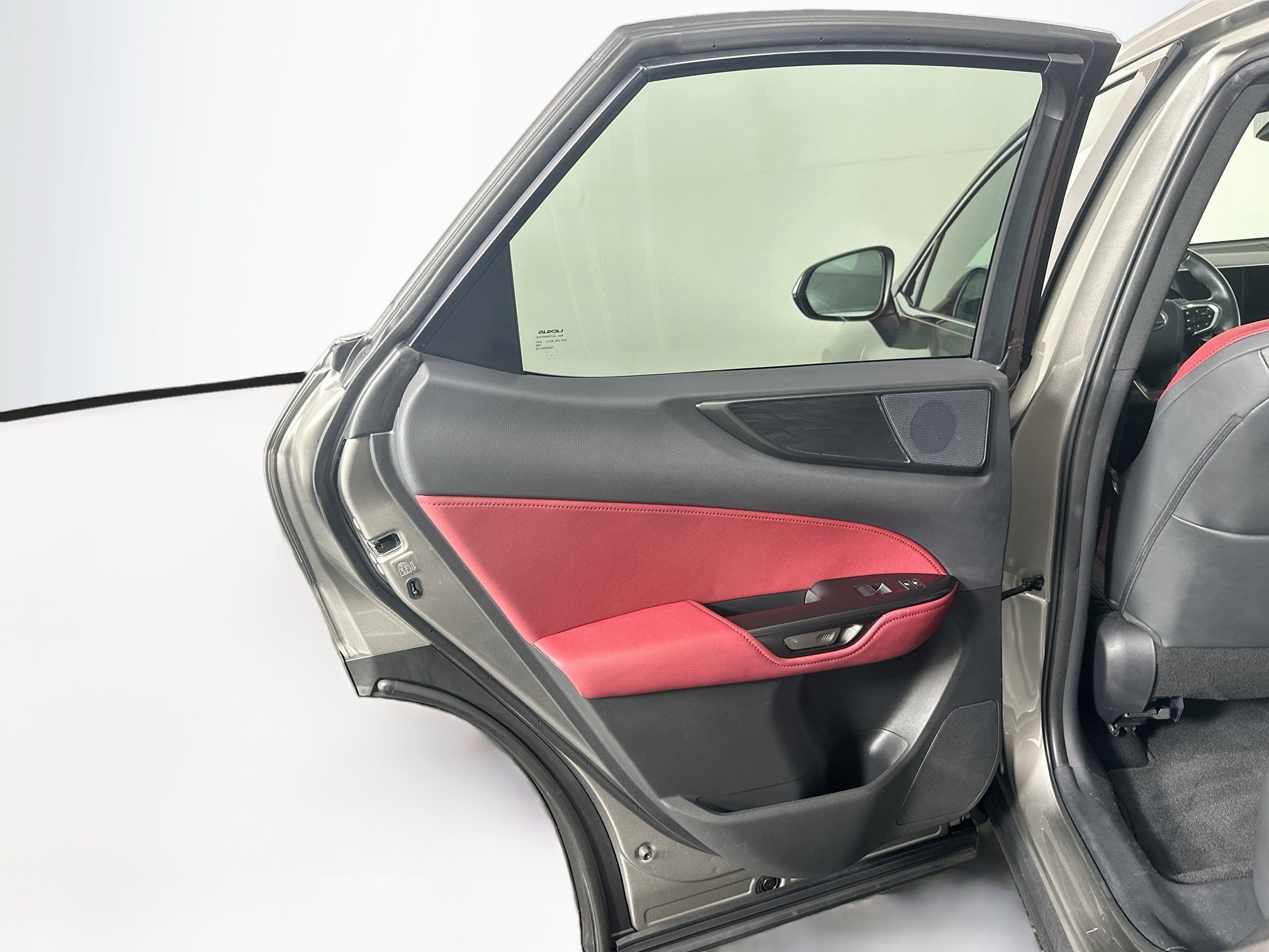 Used 2025 Lexus NX 250 FWD w/ Towing Package (2000 Lbs) image 27