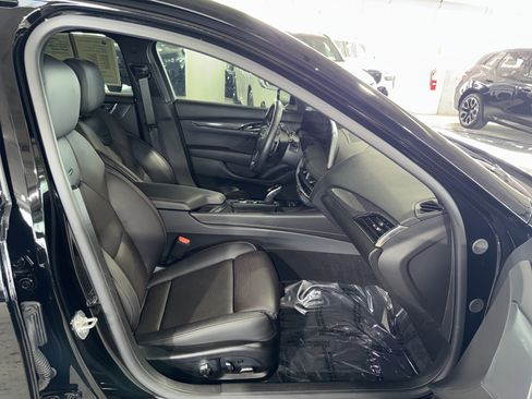 Used 2025 Cadillac CT5 V image 10