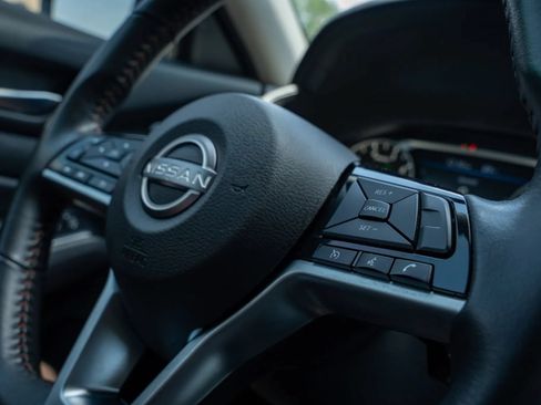 Used 2024 Nissan Altima 2.5 SR FWD image 20