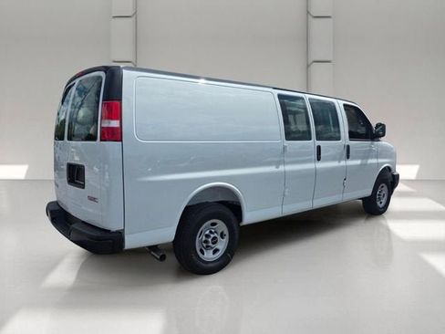 Used 2026 GMC Savana 2500 Extended RWD image 5