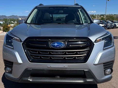Used 2023 Subaru Forester Premium AWD/4WD image 2