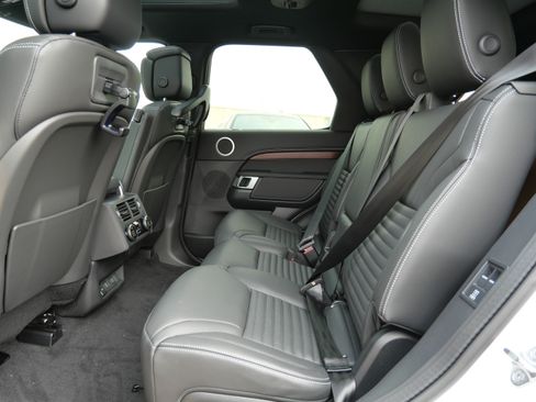 New 2026 Land Rover Discovery Dynamic SE AWD/4WD image 6