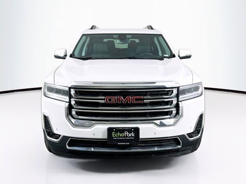 Used 2023 GMC Acadia SLT image 2