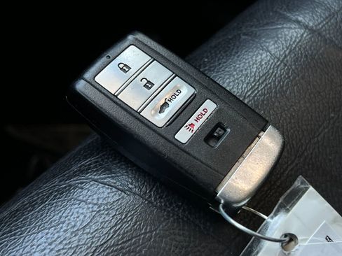 Used 2020 Acura MDX FWD image 30