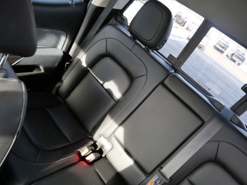 Used 2019 Chevrolet Colorado Z71 image 12