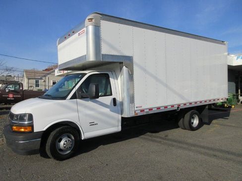 Used 2018 Ford F450 XL w/ Power Equipment Group RWD image 16