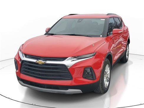 Used 2022 Chevrolet Blazer LT image 2