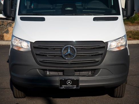 New 2025 Mercedes-Benz Sprinter 4500 image 12