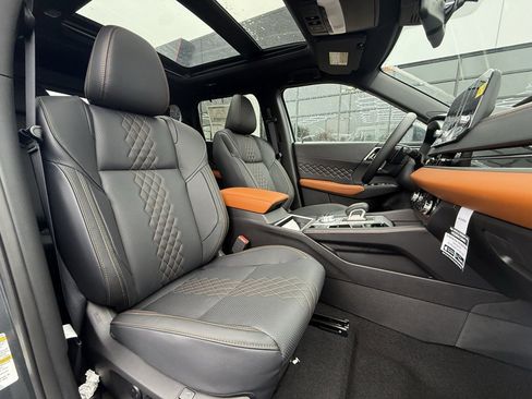 Used 2025 Mitsubishi Outlander SEL image 28