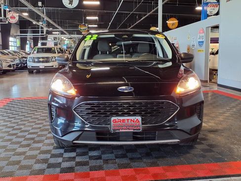 Used 2022 Ford Escape SE w/ Cold Weather Package AWD/4WD image 2