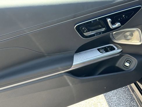 Certified 2025 Mercedes-Benz CLE 300 4MATIC Coupe image 10