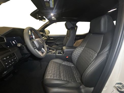New 2025 Toyota Tacoma TRD Off-Road image 10