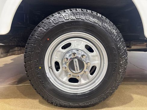 Used 2017 Ford F350 XL w/ Power Equipment Group AWD/4WD image 28