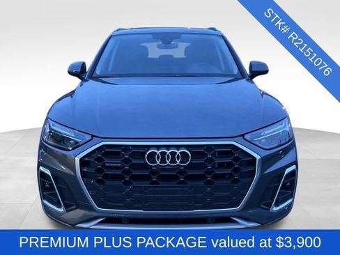 Used 2024 Audi Q5 e Premium Plus w/ Premium Plus Package image 2