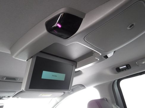 Used 2023 Honda Odyssey Touring image 12