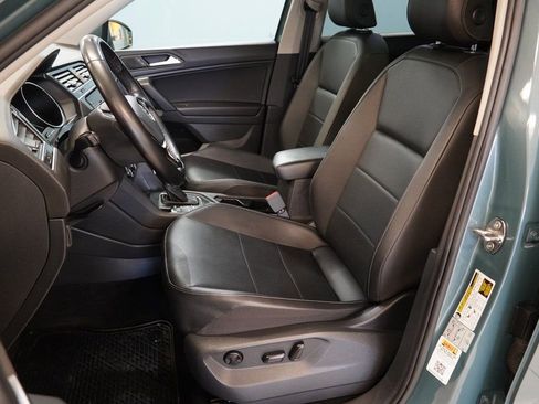 Used 2019 Volkswagen Tiguan S image 3