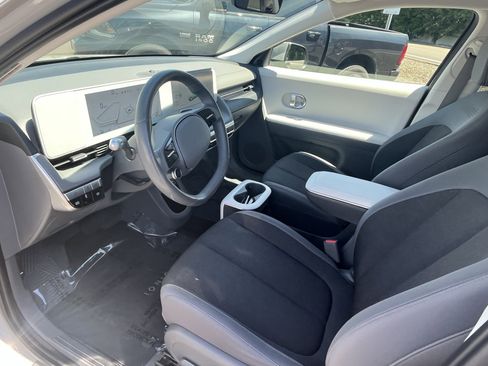 Certified 2024 Hyundai Ioniq 5 SEL RWD image 9