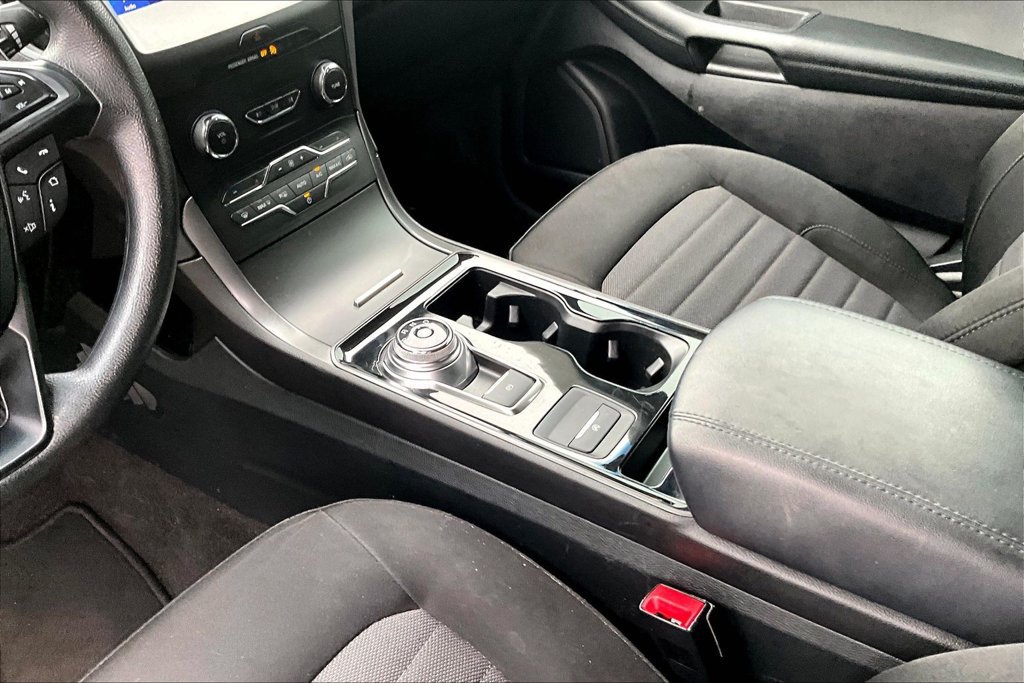 Used 2020 Ford Edge SE AWD/4WD image 18