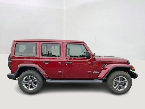 Used 2021 Jeep Wrangler Unlimited Sahara AWD/4WD image 8
