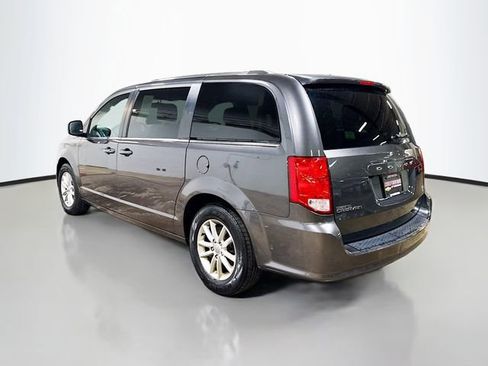 Used 2018 Dodge Grand Caravan SXT image 9