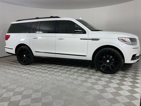 Used 2020 Lincoln Navigator L Reserve w/ Luxury Package AWD/4WD image 11