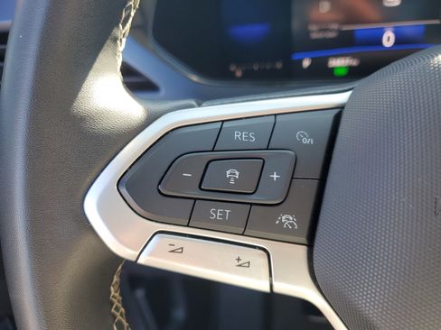 Used 2022 Volkswagen Taos SE w/ IQ.Drive SE Package image 20