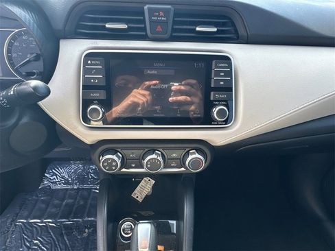 Used 2021 Nissan Versa SV image 28