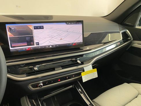 New 2026 BMW X5 xDrive40i w/ M Sport Package AWD/4WD image 25