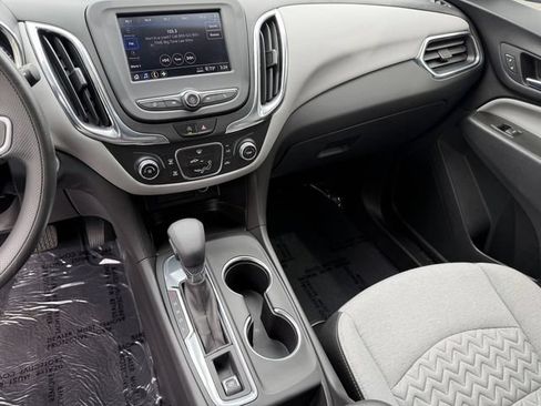Used 2023 Chevrolet Equinox LS FWD image 22