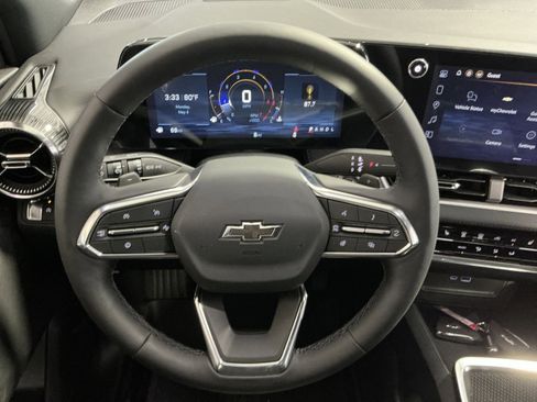 New 2026 Chevrolet Equinox LT FWD image 17