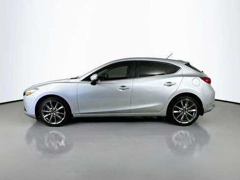 Used 2018 MAZDA MAZDA3 Touring FWD image 4