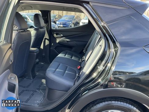 Used 2022 Chevrolet Bolt EUV LT w/ Convenience Package image 24