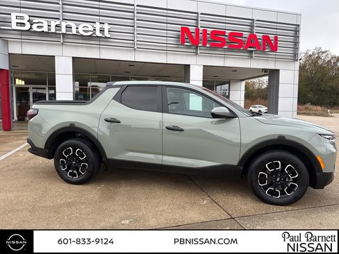 Used 2023 Hyundai Santa Cruz SEL image 9