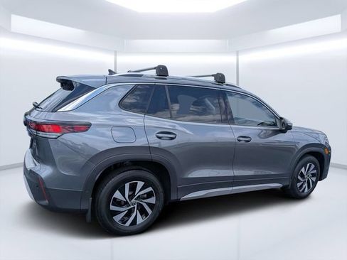 Certified 2025 Volkswagen Tiguan S FWD image 3