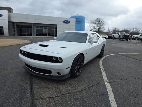 Used 2023 Dodge Challenger R/T Scat Pack w/ Plus Package image 7