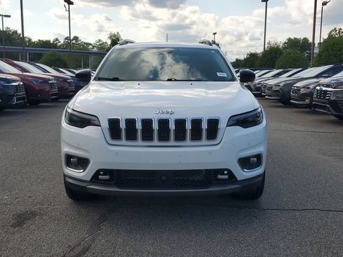 Certified 2022 Jeep Cherokee Limited w/ Elite Package AWD/4WD image 2