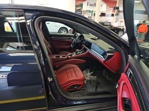 Used 2023 Porsche Panamera 4 Platinum Edition AWD/4WD image 7