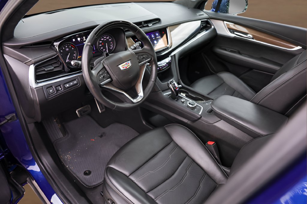 Certified 2024 Cadillac XT6 Sport w/ Platinum Package AWD/4WD image 10