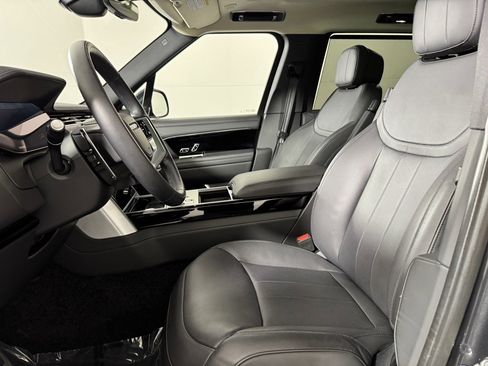 Used 2024 Land Rover Range Rover Long Wheelbase SE image 11