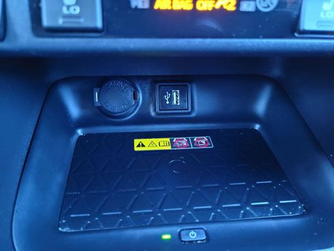 Used 2024 Toyota RAV4 XSE w/ Advanced Technology Package image 27