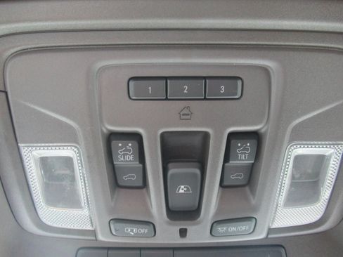 Used 2023 GMC Sierra 1500 Denali w/ Denali Reserve Package AWD/4WD image 31