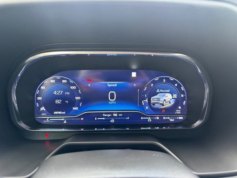 Used 2022 Chevrolet Suburban Z71 w/ Luxury Package image 23