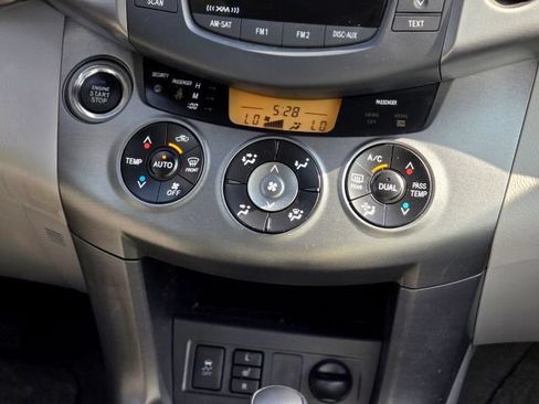 Used 2011 Toyota RAV4 Limited w/ Limited Extra Value Pkg AWD/4WD image 21