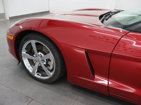 Used 2009 Chevrolet Corvette Coupe w/ Preferred Equipment Group RWD image 27