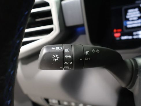 Used 2023 Toyota Tundra Platinum image 34