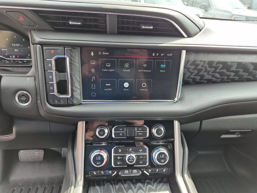 Used 2023 GMC Yukon XL Denali AWD/4WD image 22