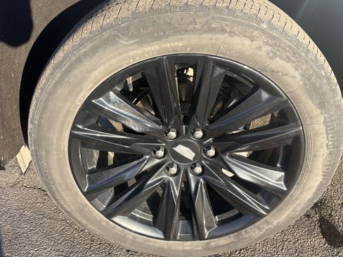 Used 2022 Cadillac Escalade ESV Sport w/ Touring Package image 12