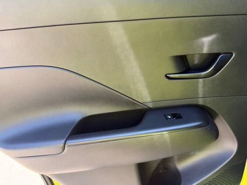 Used 2024 Hyundai Kona SEL FWD image 12