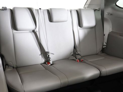 Used 2017 Toyota Highlander XLE image 40