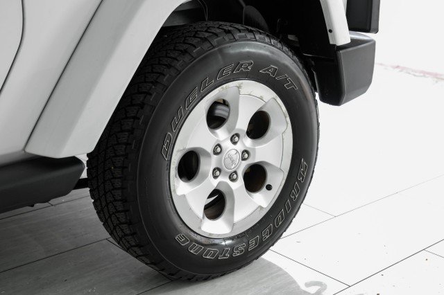 Used 2015 Jeep Wrangler Sahara AWD/4WD image 47